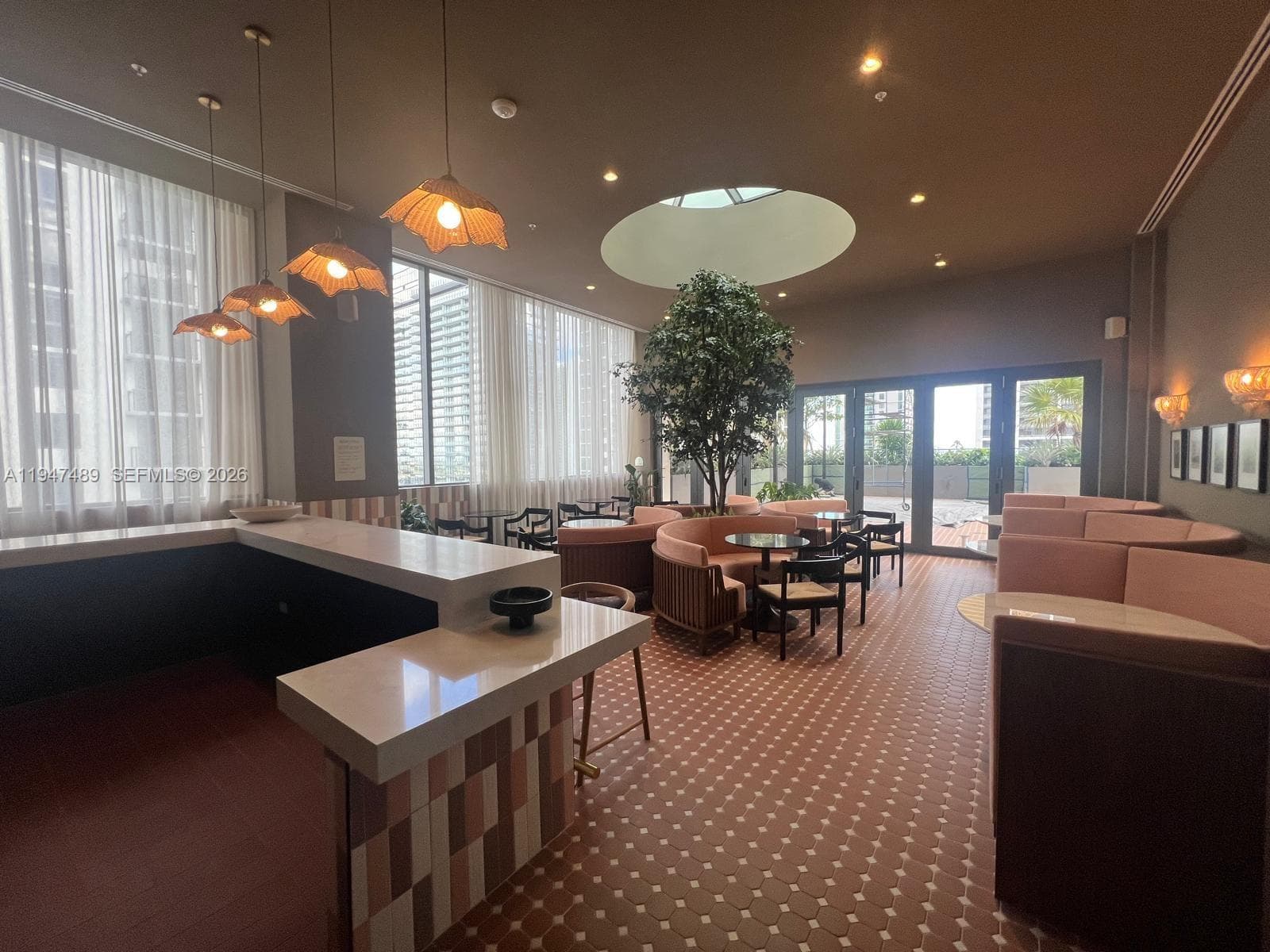 11 NE 6 ST # 814, Miami FL 33132 — 8