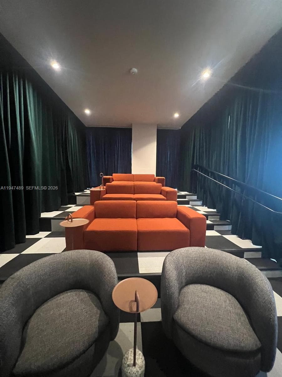 11 NE 6 ST # 814, Miami FL 33132 — 21