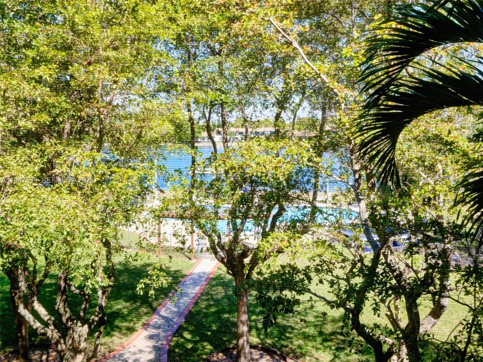 671 NE 195th St # 329E, Miami FL 33179 — 52