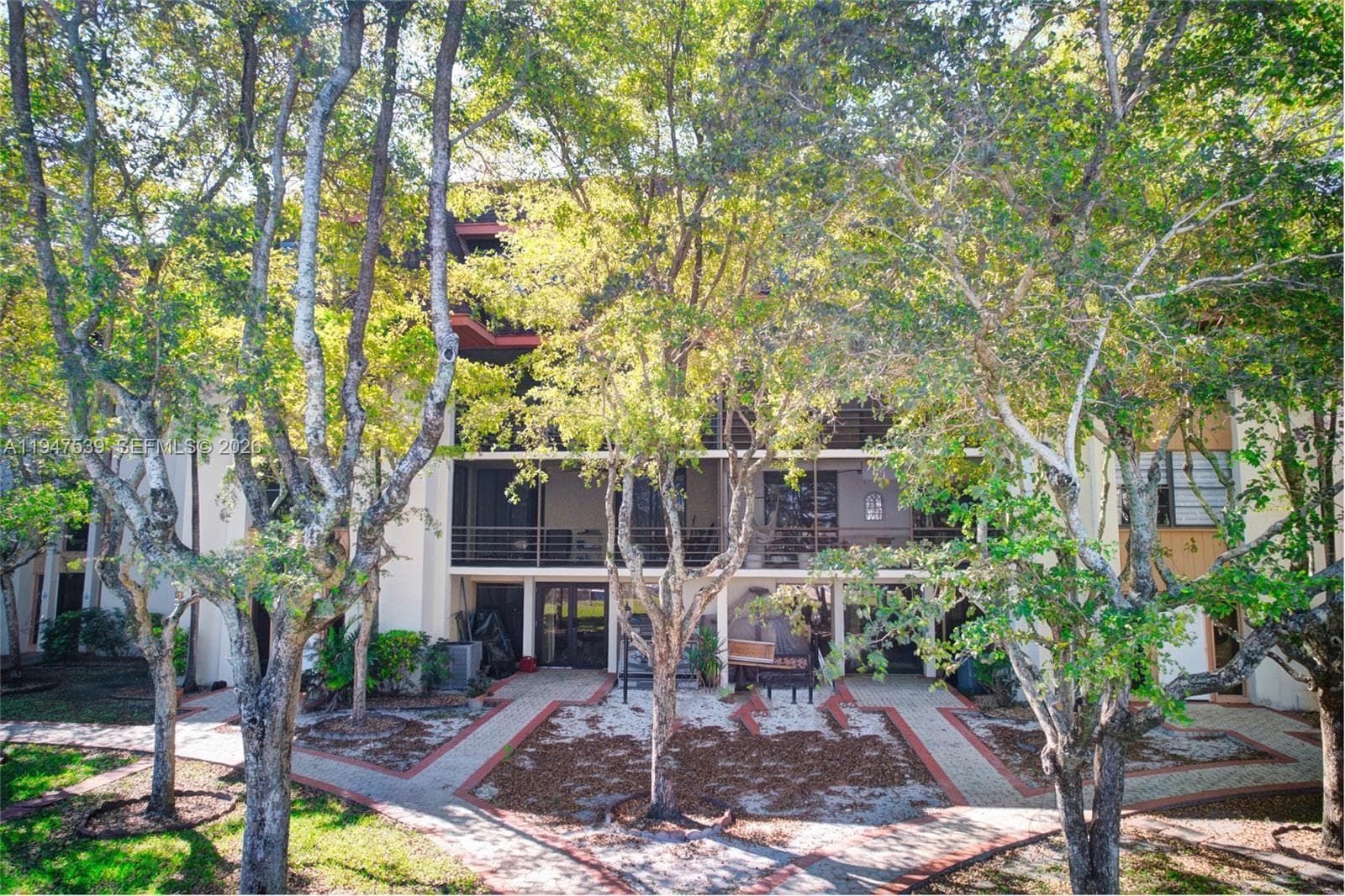 671 NE 195th St # 329E, Miami FL 33179 — 10
