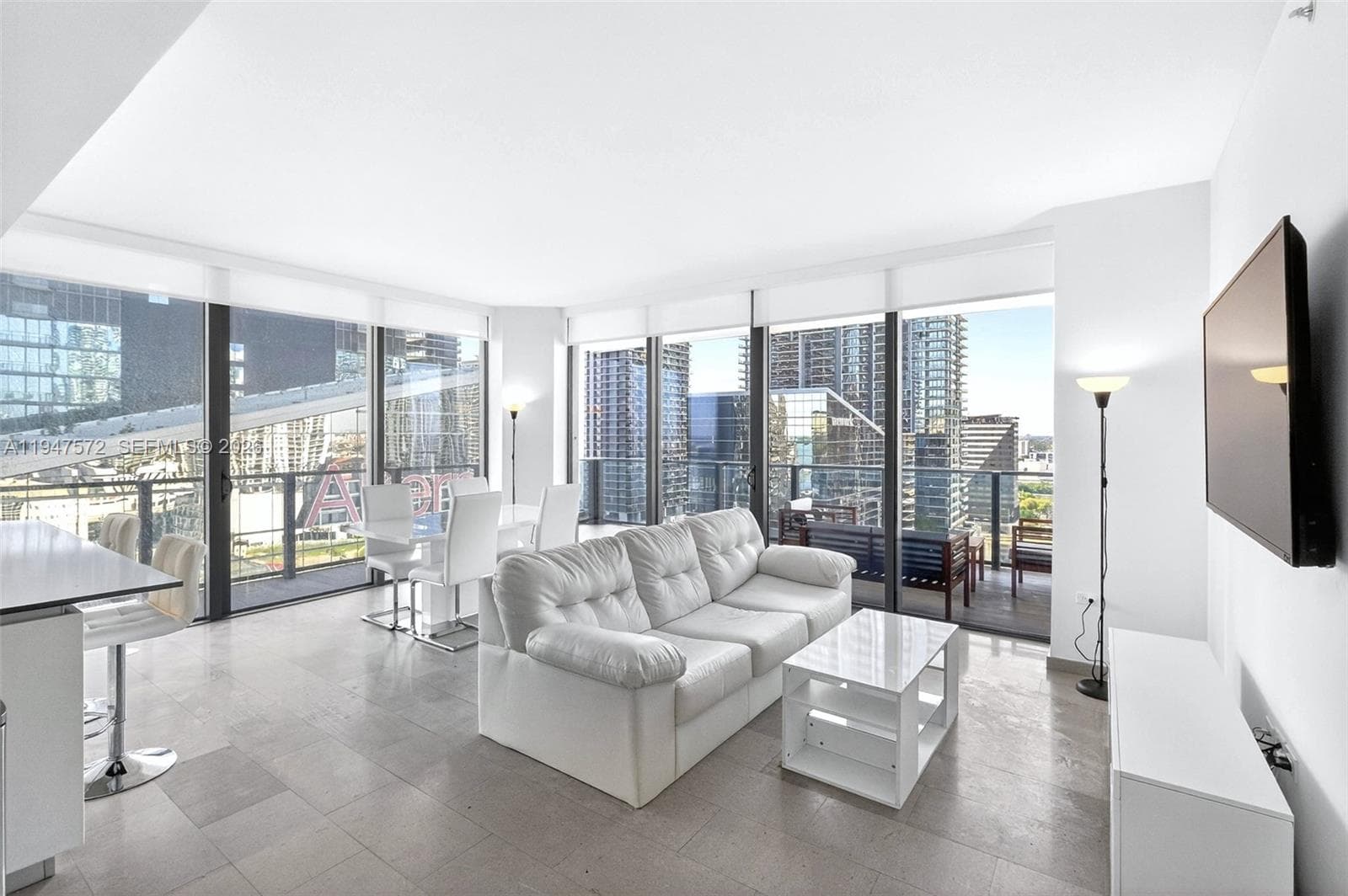 68 SE 6th St # 1702, Miami FL 33131 — 13