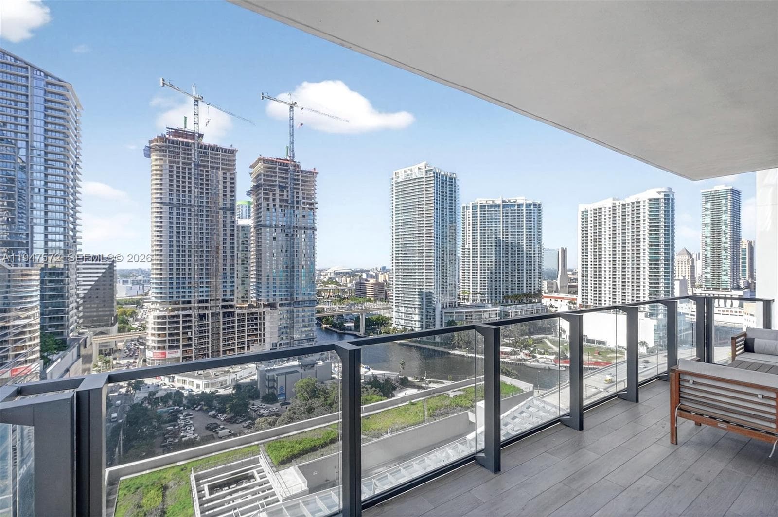 68 SE 6th St # 1702, Miami FL 33131 — 20