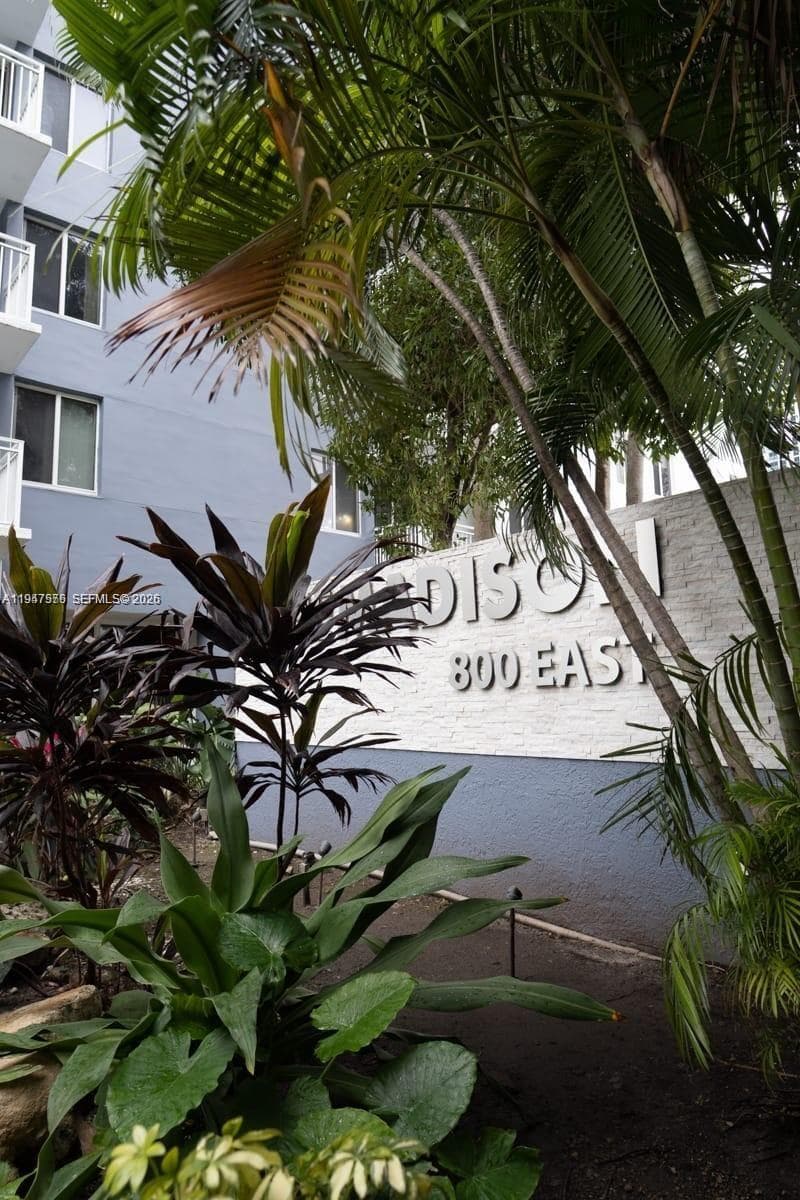 800 N Miami Ave # 609, Miami FL 33136 — 57