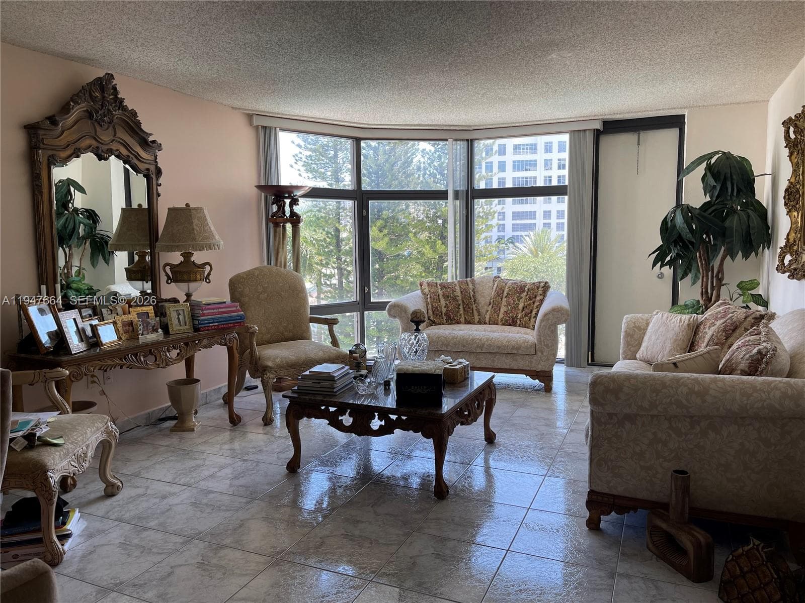 20100 W Country Club Dr # 507, Aventura FL 33180 — 1