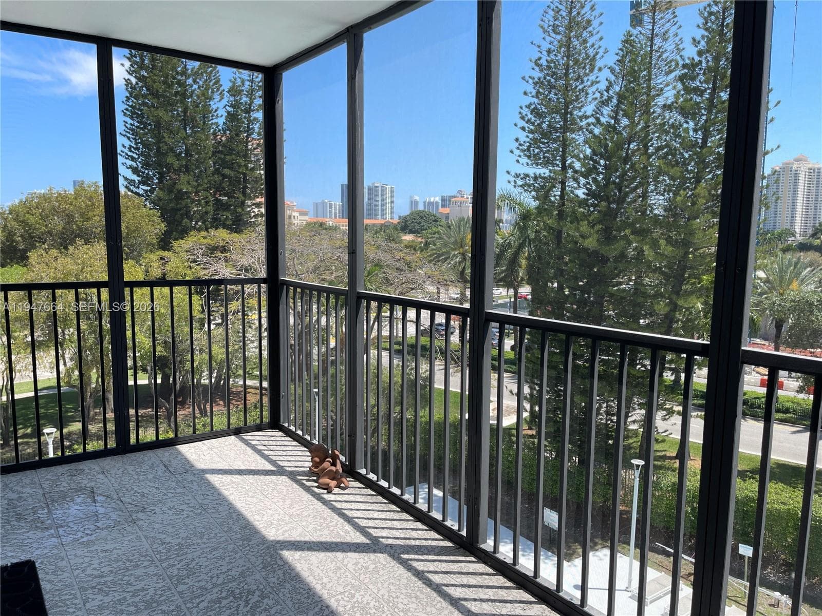 20100 W Country Club Dr # 507, Aventura FL 33180 — 15