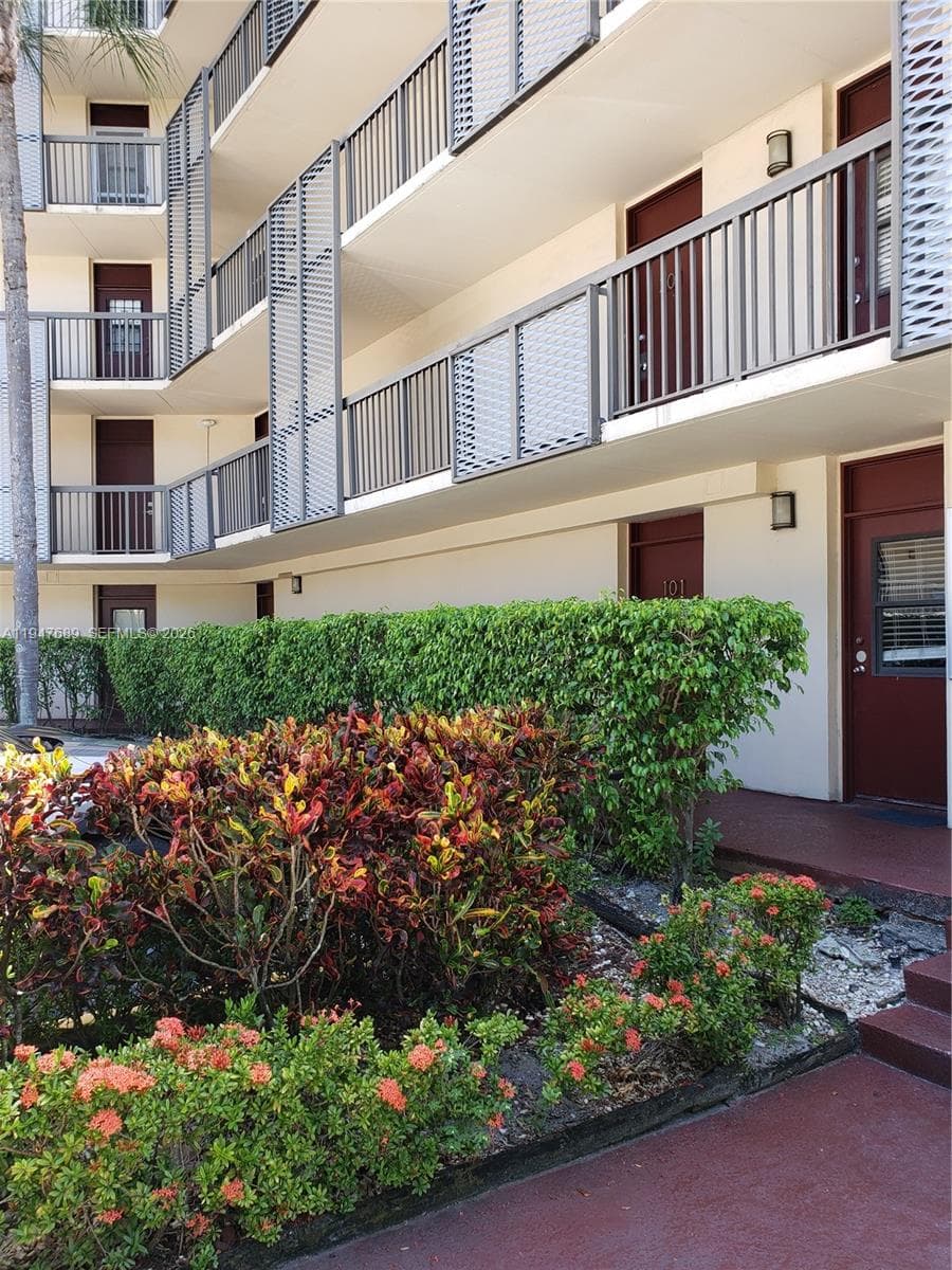 Bravura Ii Condo, Aventura, FL — 27