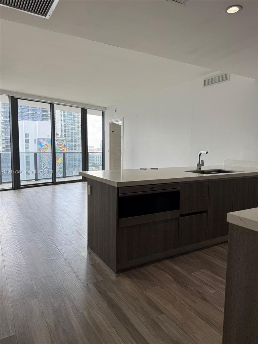 801 S Miami Ave # 1804, Miami FL 33130 — 10