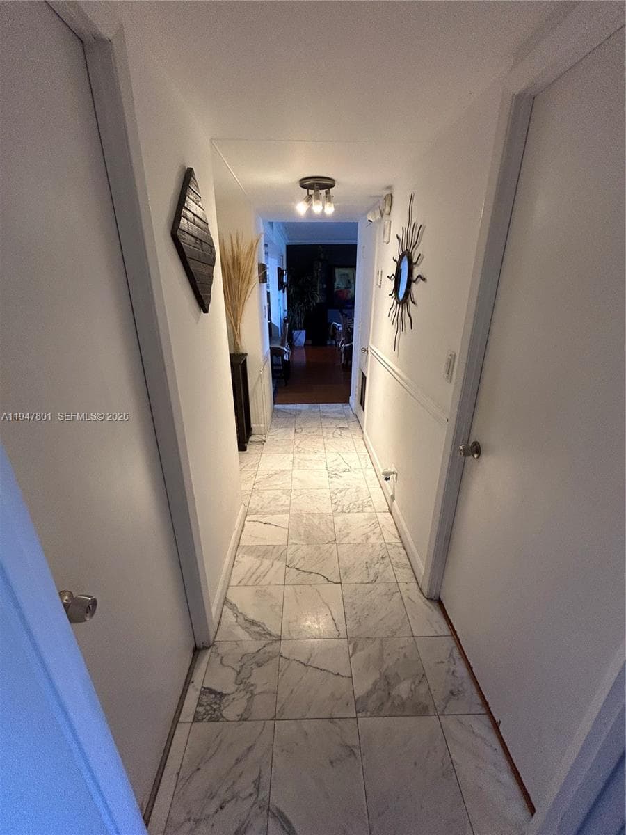 800 NE 195th St # 409, Miami FL 33179 — 32