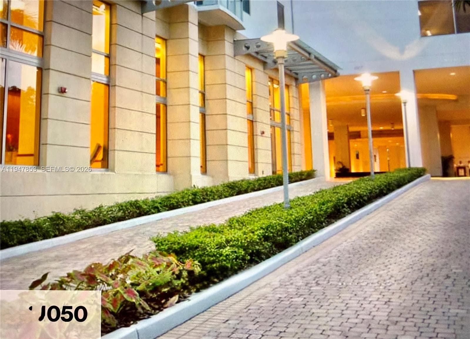 1050 Brickell Ave # 1816, Miami FL 33131 — 12