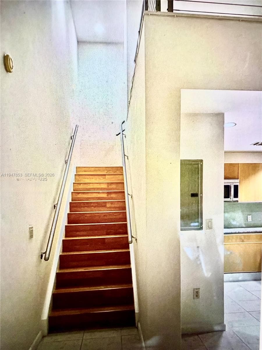 1050 Brickell Ave # 1816, Miami FL 33131 — 10