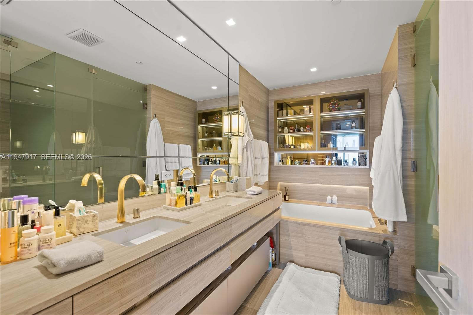18975 Collins Ave # 3603, Sunny Isles Beach FL 33160 — 19