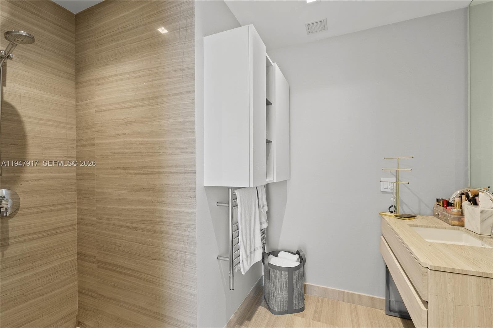 18975 Collins Ave # 3603, Sunny Isles Beach FL 33160 — 25