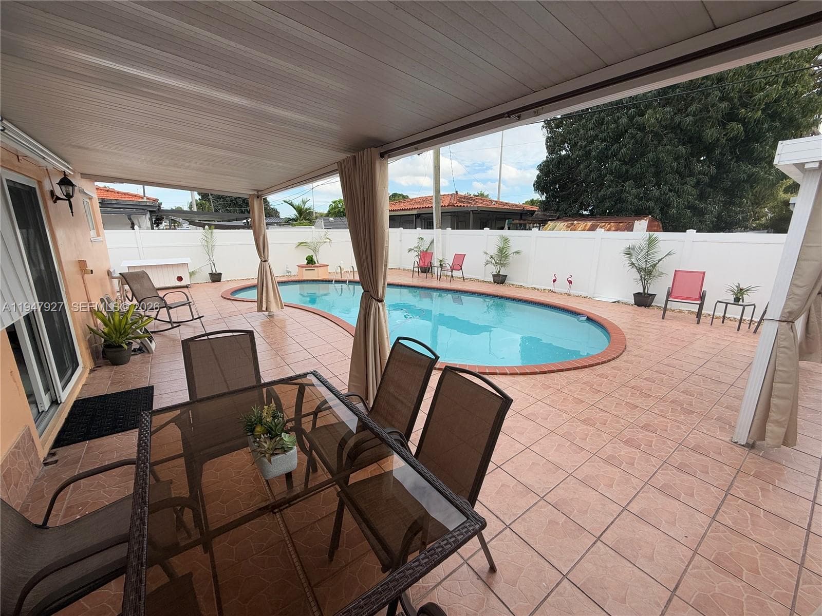 380 W 41st St, Hialeah FL 33012 — 36