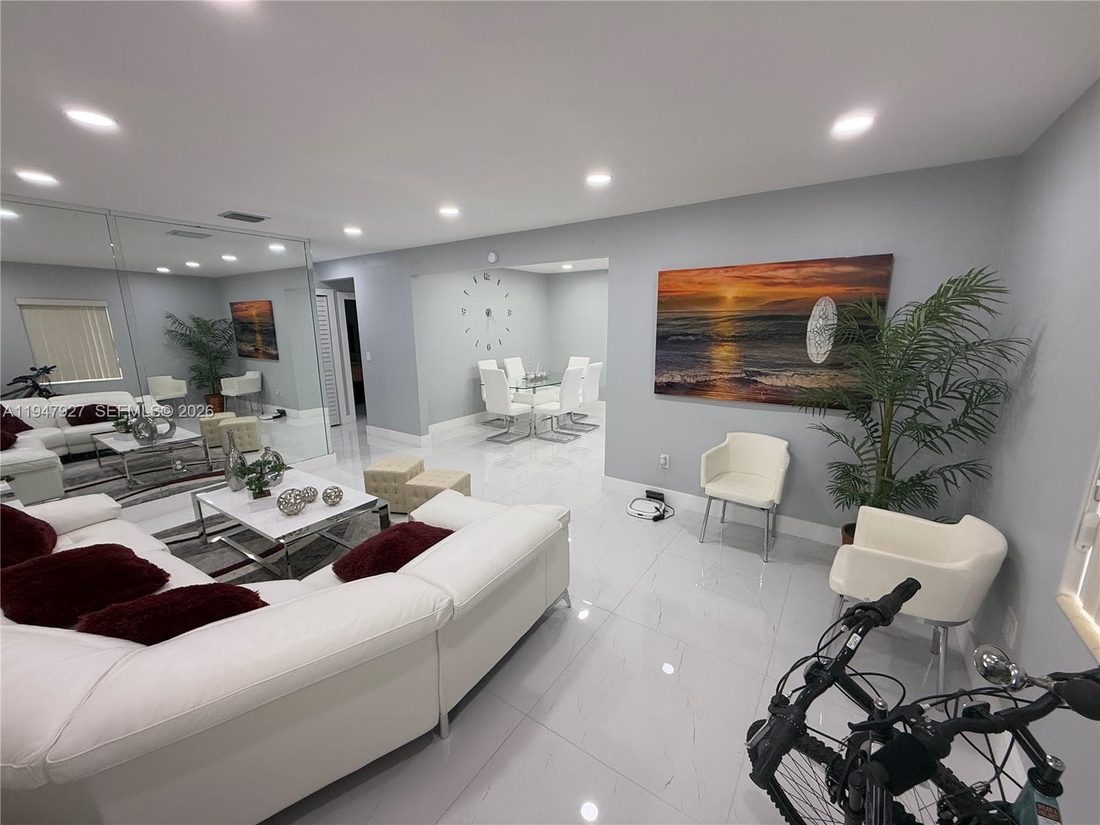 380 W 41st St, Hialeah FL 33012 — 5