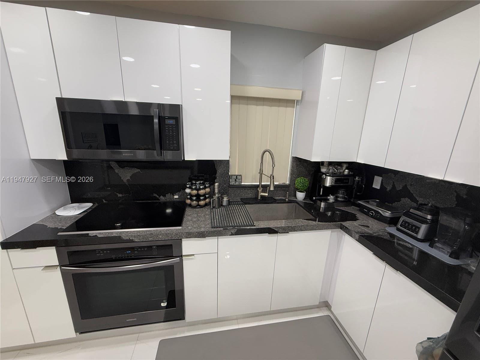 380 W 41st St, Hialeah FL 33012 — 30