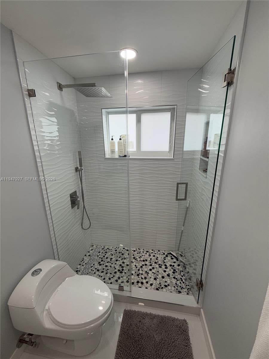 380 W 41st St, Hialeah FL 33012 — 14