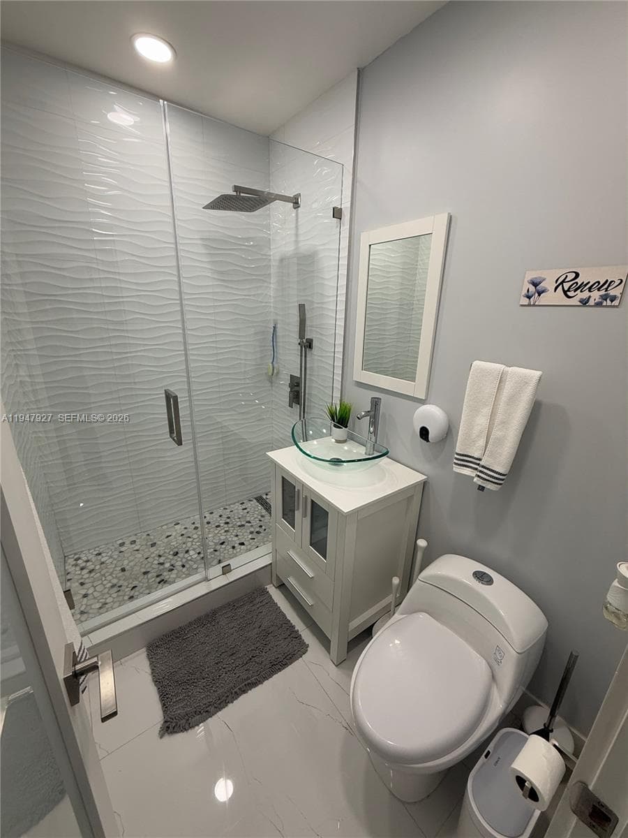 380 W 41st St, Hialeah FL 33012 — 18