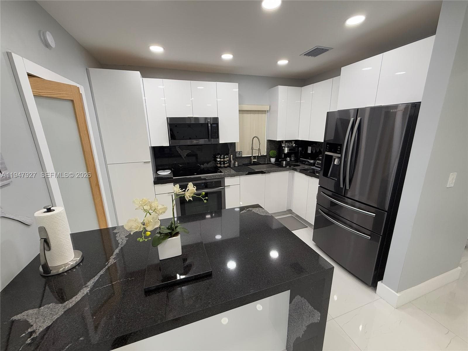 380 W 41st St, Hialeah FL 33012 — 31