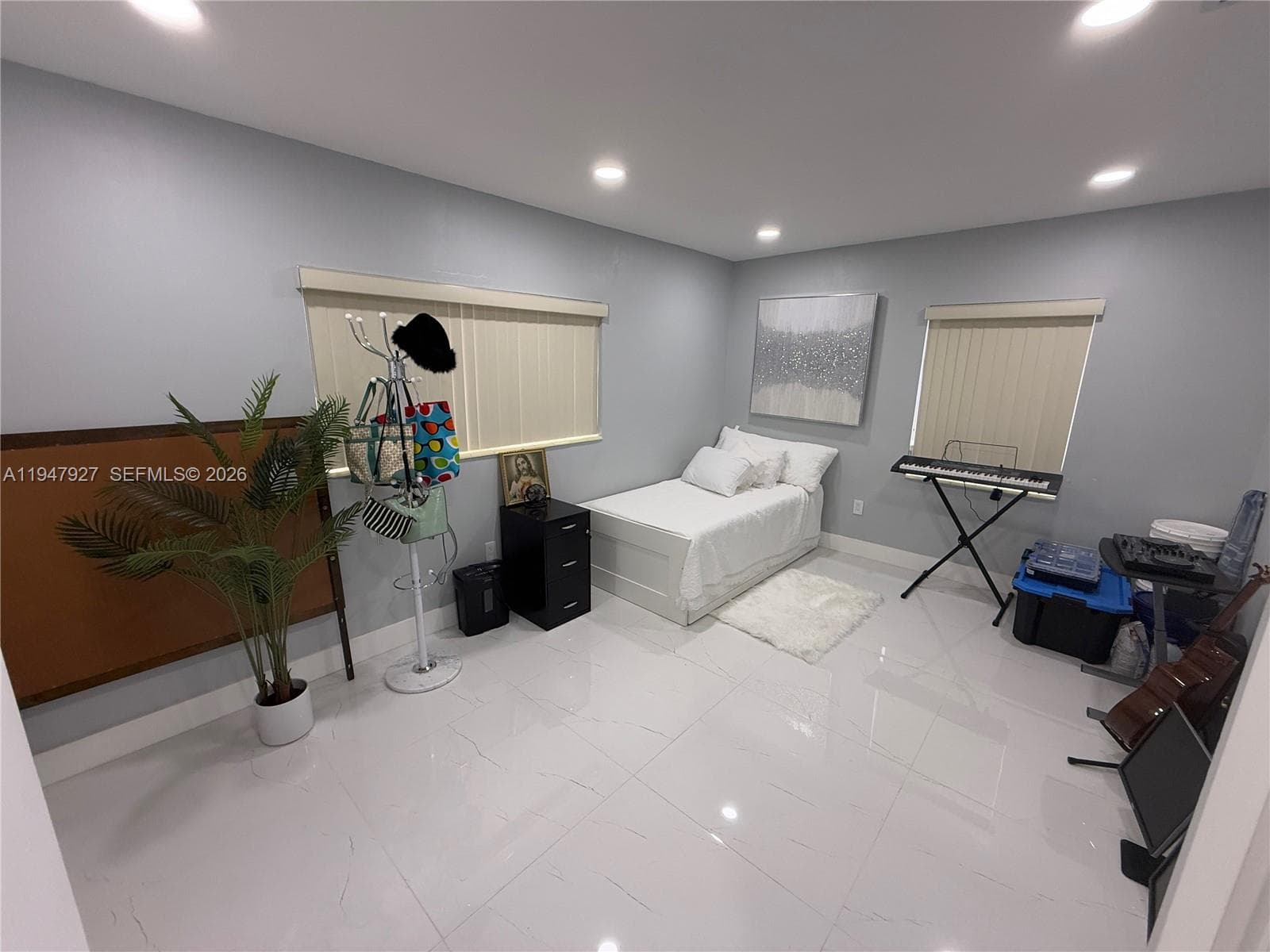 380 W 41st St, Hialeah FL 33012 — 8