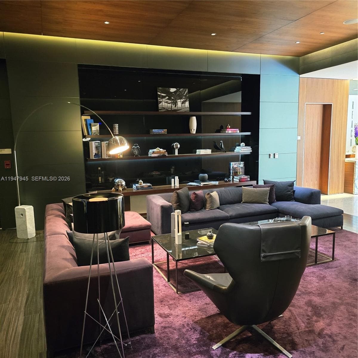 68 SE 6th St # 2110, Miami FL 33131 — 43