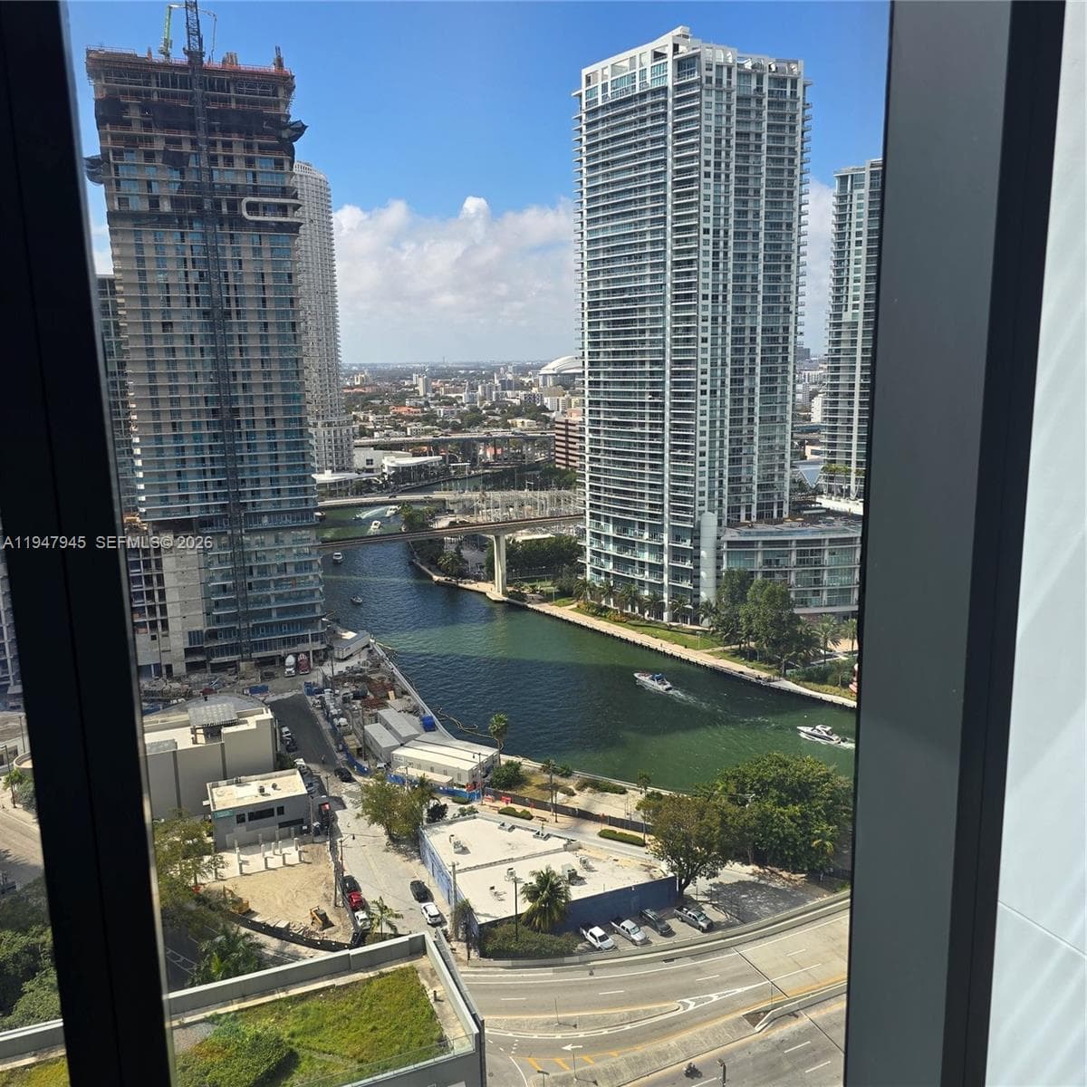 68 SE 6th St # 2110, Miami FL 33131 — 30