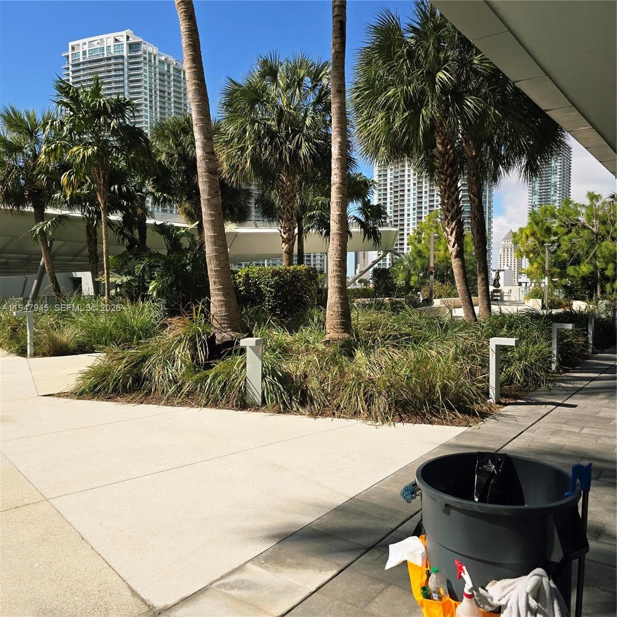 68 SE 6th St # 2110, Miami FL 33131 — 34