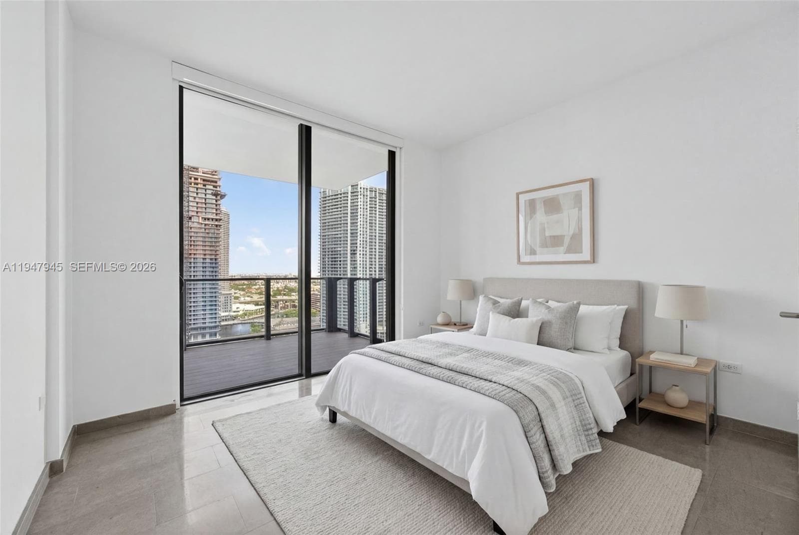 68 SE 6th St # 2110, Miami FL 33131 — 15
