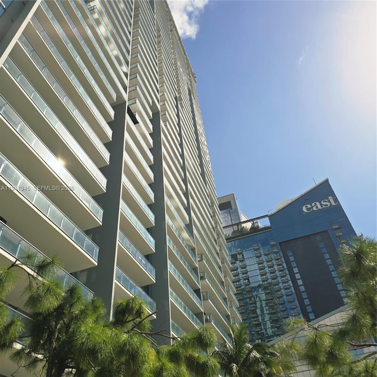 68 SE 6th St # 2110, Miami FL 33131 — 40