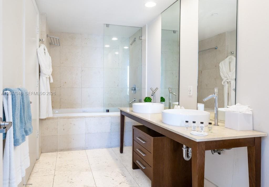 485 Brickell Ave # 4307, Miami FL 33131 — 13