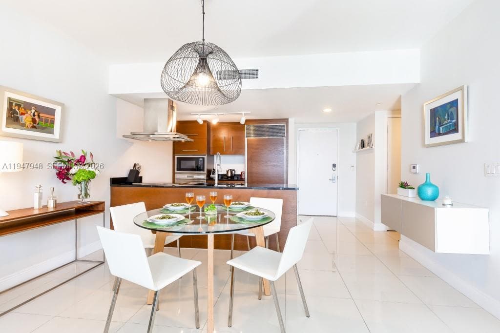 485 Brickell Ave # 4307, Miami FL 33131 — 10