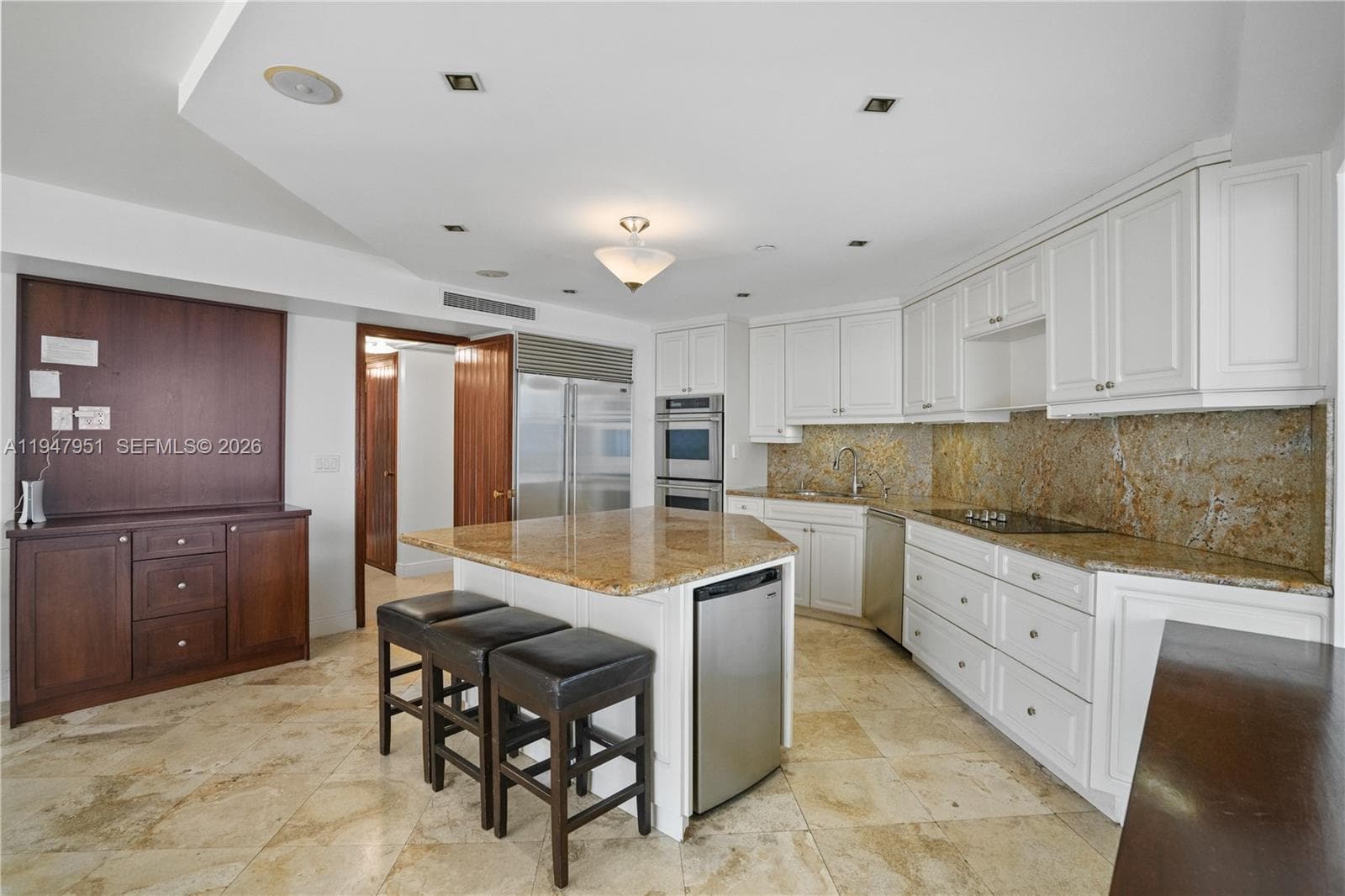 19355 Turnberry Way, Aventura FL 33180 — 26