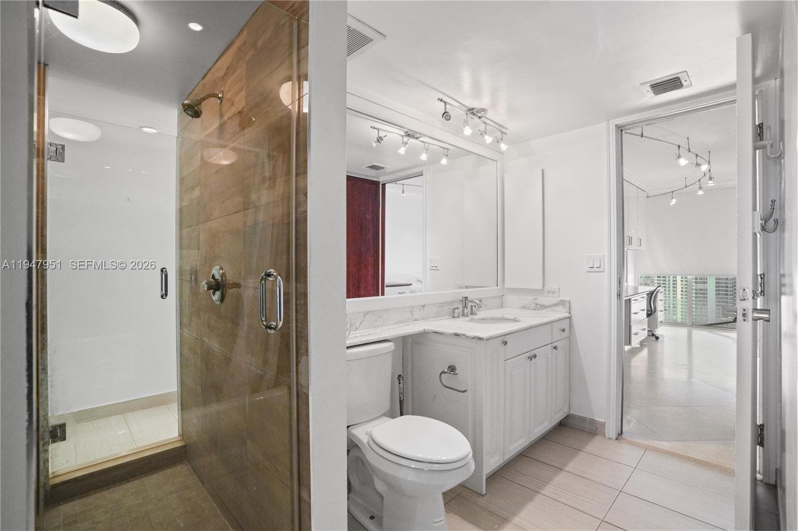19355 Turnberry Way, Aventura FL 33180 — 41
