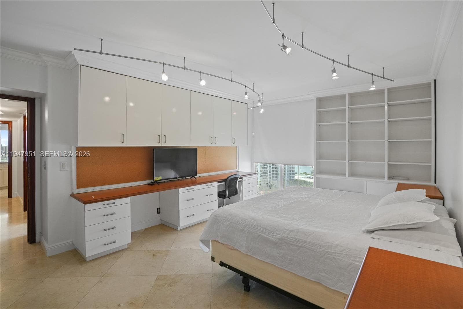 19355 Turnberry Way, Aventura FL 33180 — 37