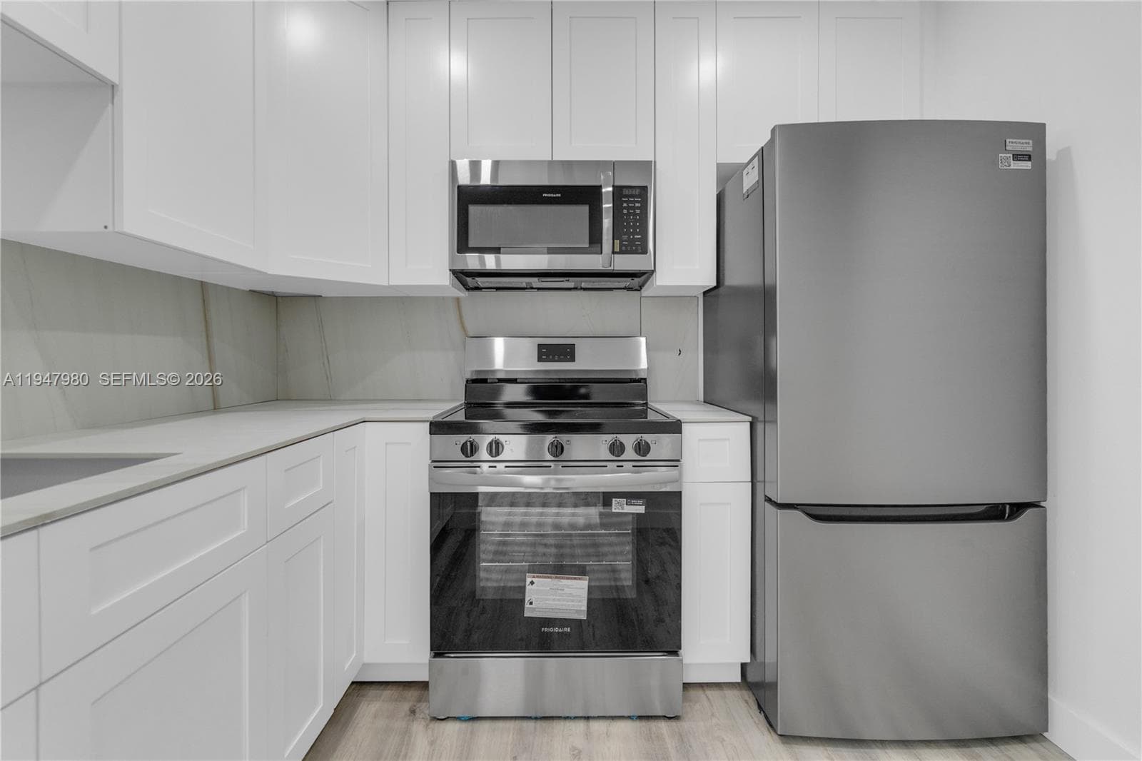 7925 Carlyle Ave # 402, Miami Beach FL 33141 — 6