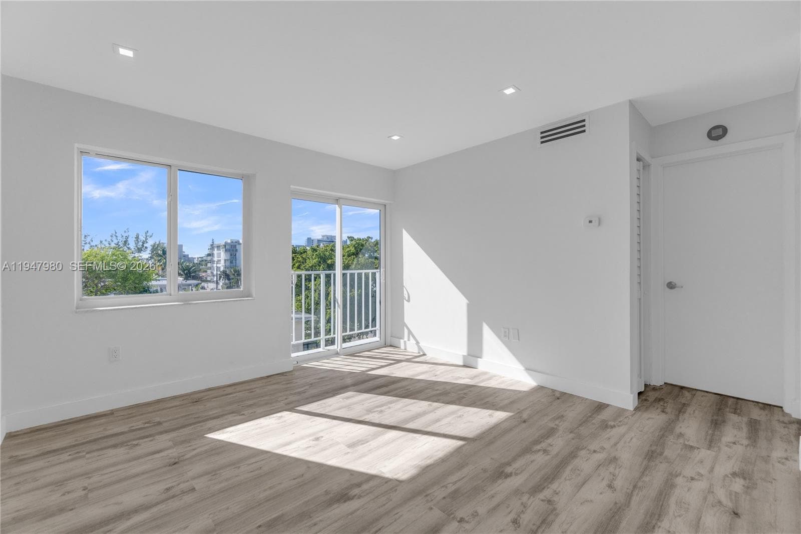7925 Carlyle Ave # 402, Miami Beach FL 33141 — 3