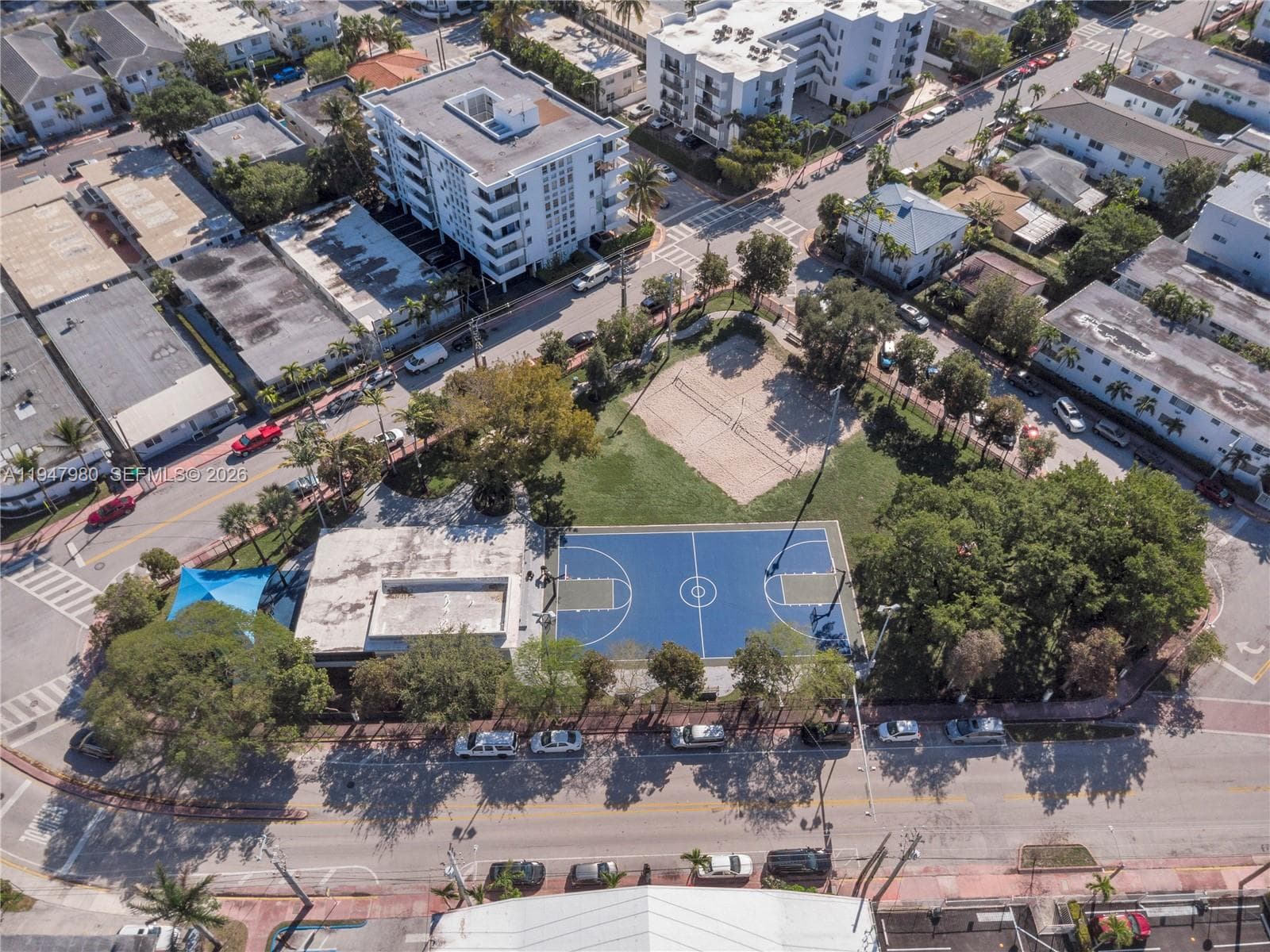 7925 Carlyle Ave # 402, Miami Beach FL 33141 — 18