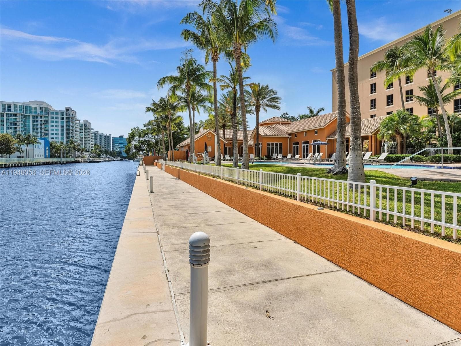 3340 NE 190th St # 704, Aventura FL 33180 — 36