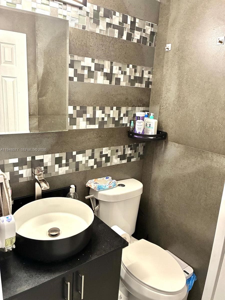 6820 W Flagler St # 405, Miami FL 33144 — 15