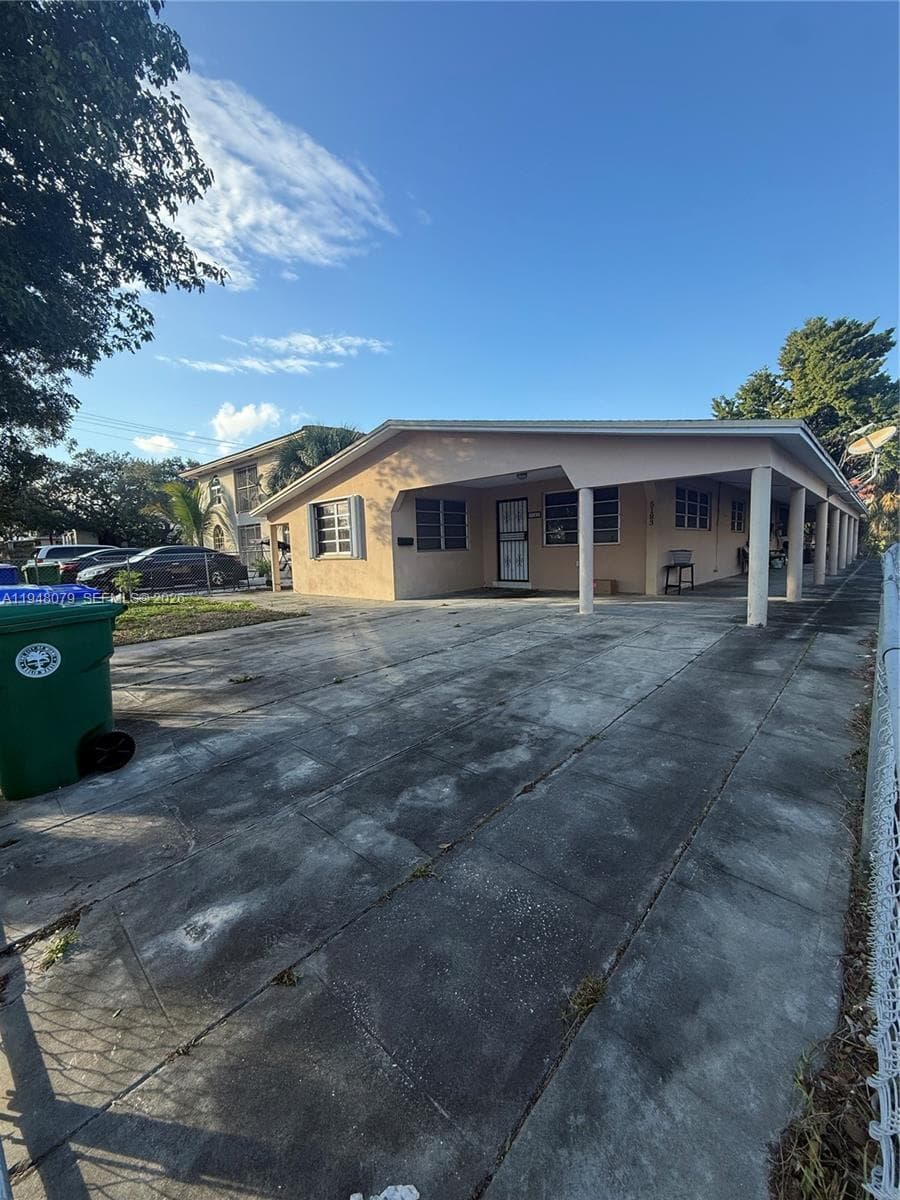 5181 NW 5th St, Miami FL 33126 — 1