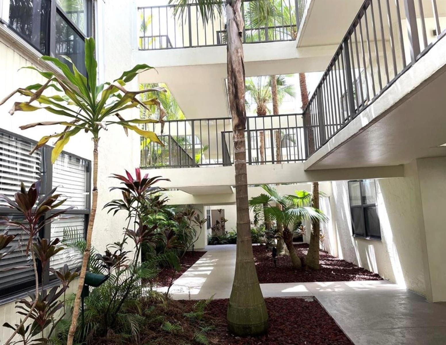 20441 NE 30th Avenue # 9, Miami FL 33180 — 13
