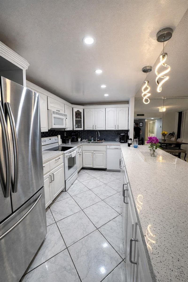 20441 NE 30th Avenue # 9, Miami FL 33180 — 5