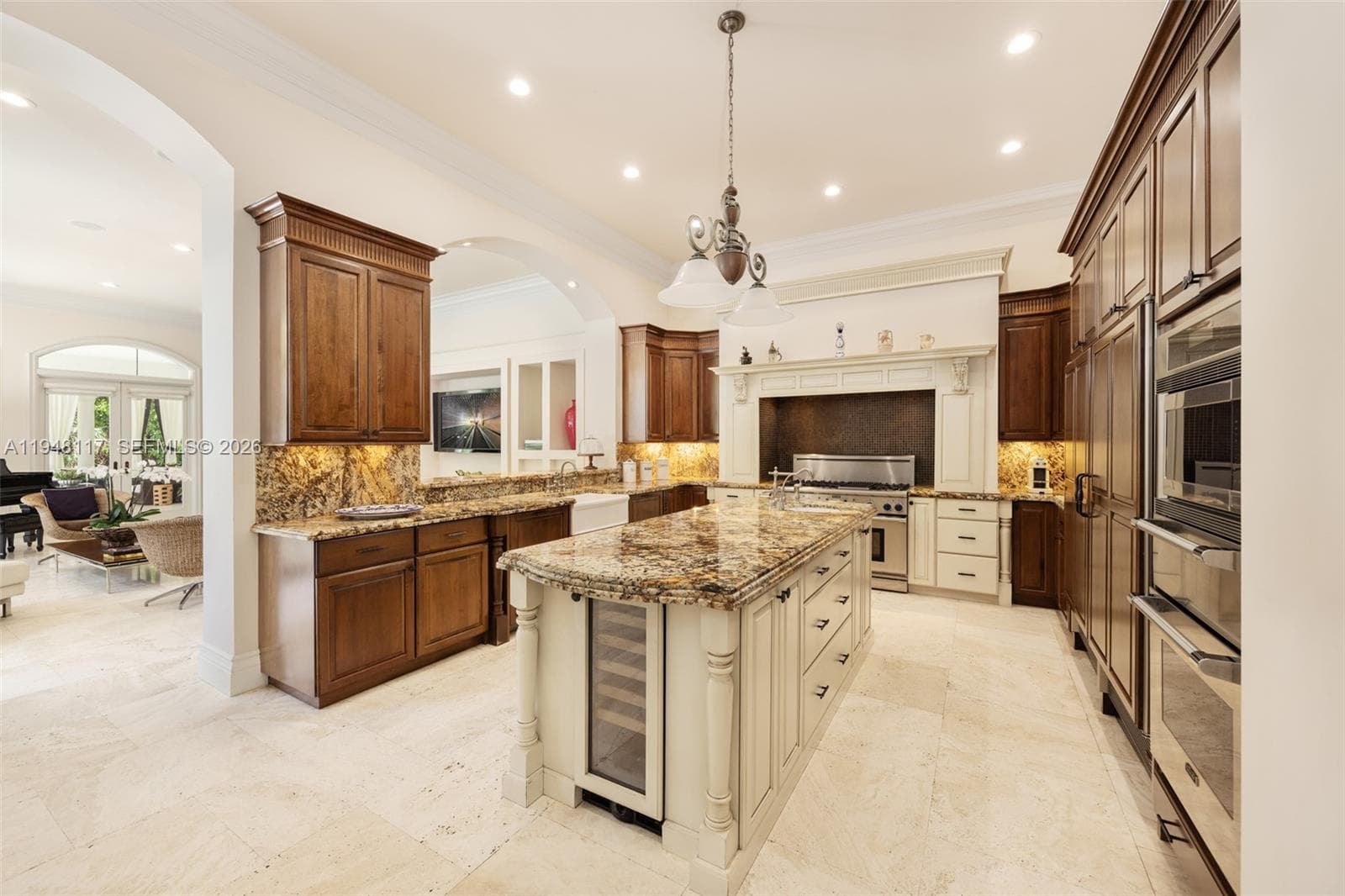 8252 SW 52nd Avenue, Miami FL 33143 — 11
