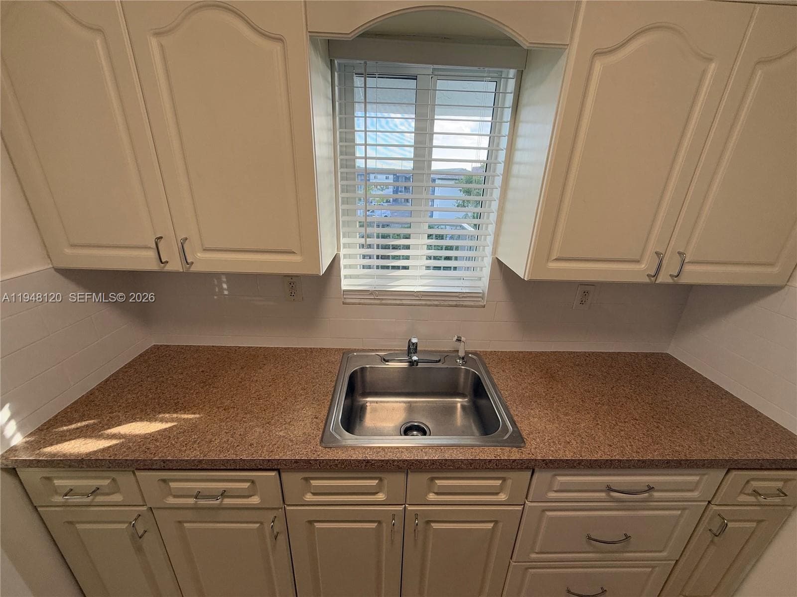 7105 W 13th Ave # 402, Hialeah FL 33014 — 7