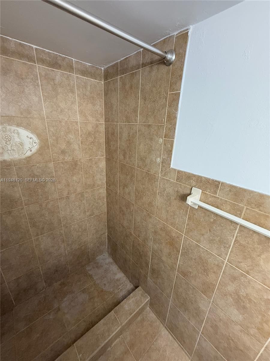 7105 W 13th Ave # 402, Hialeah FL 33014 — 18