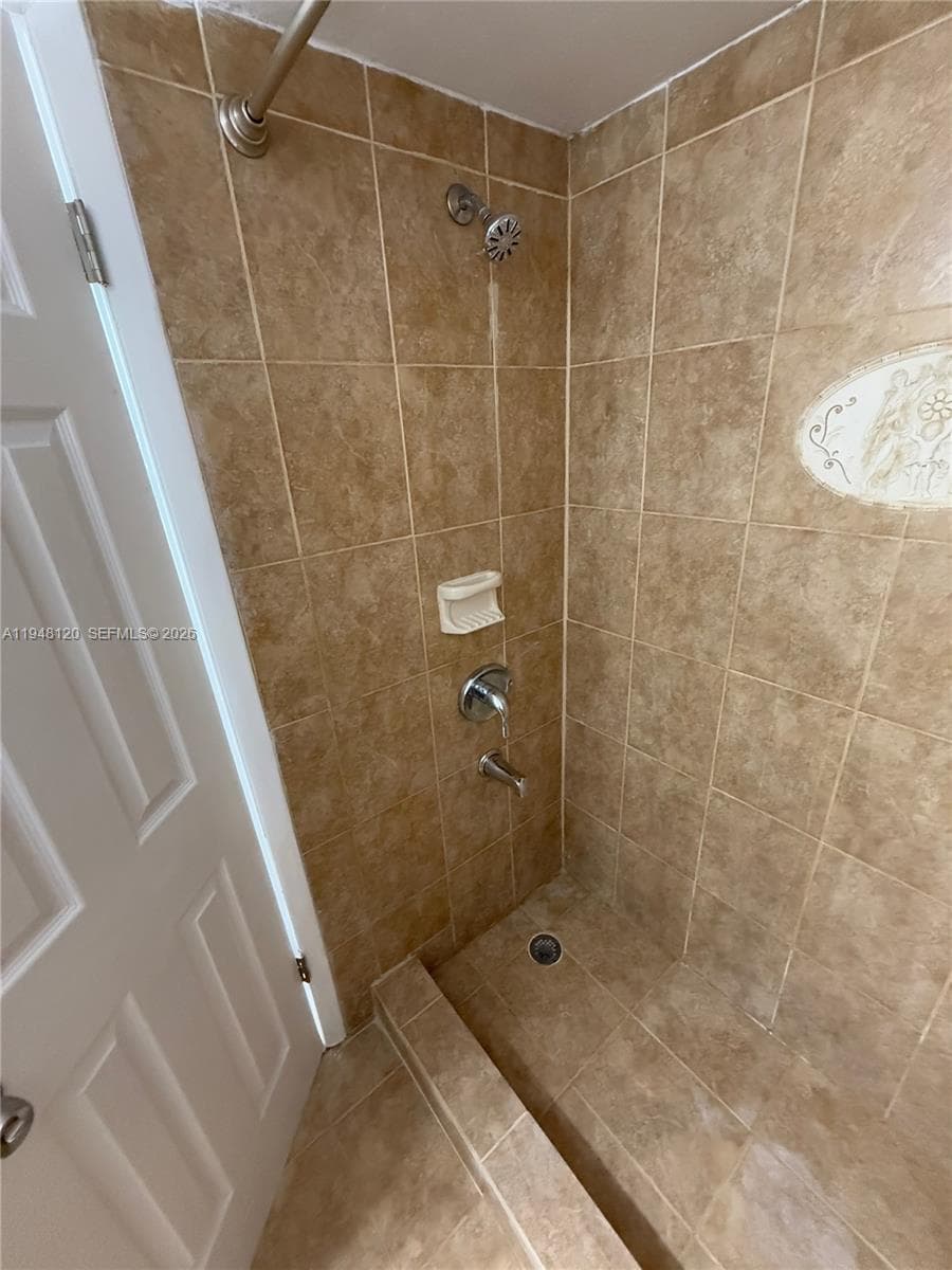 7105 W 13th Ave # 402, Hialeah FL 33014 — 19