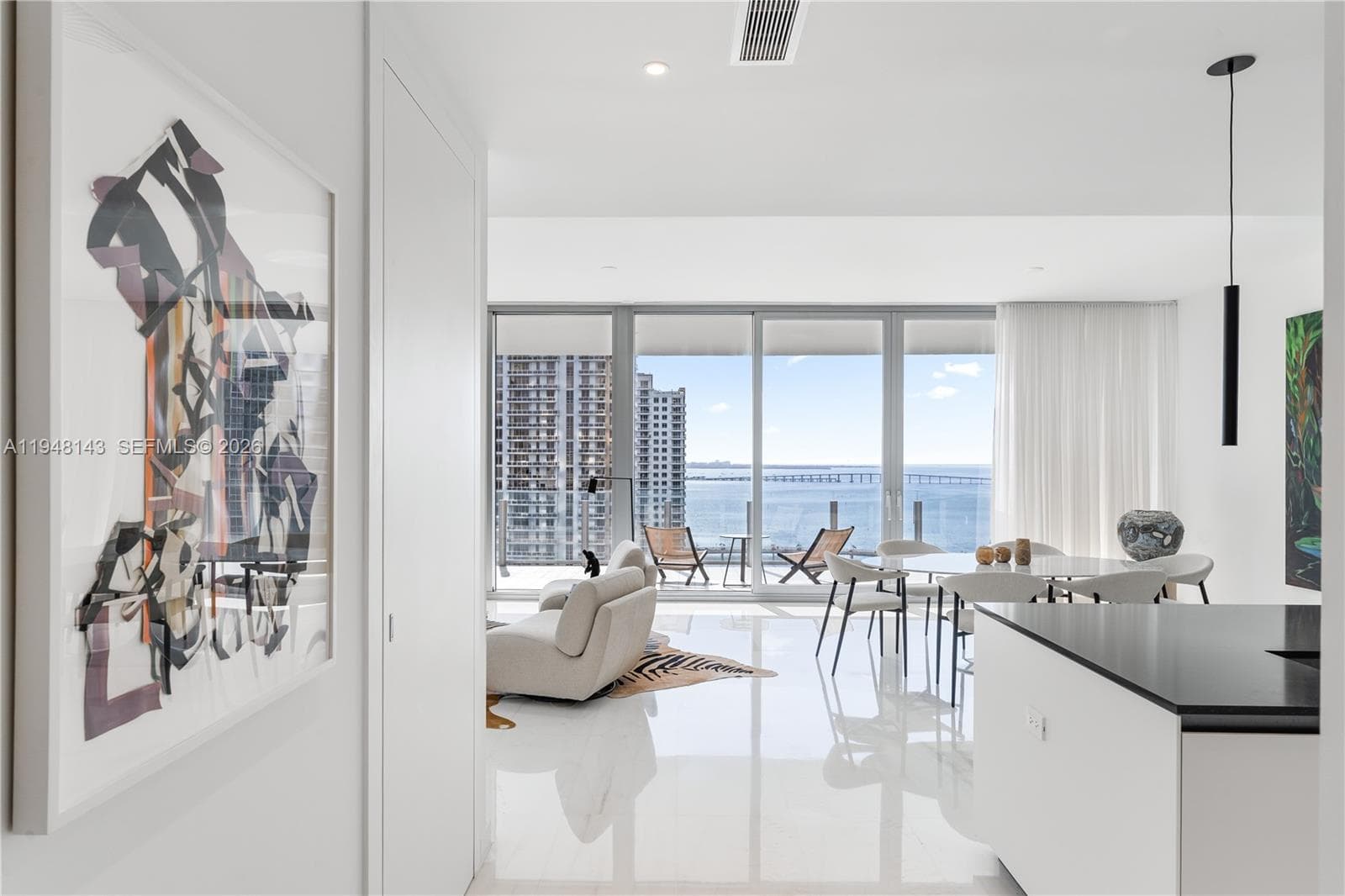 300 Biscayne Blvd Way # 2102, Miami FL 33131 — 1