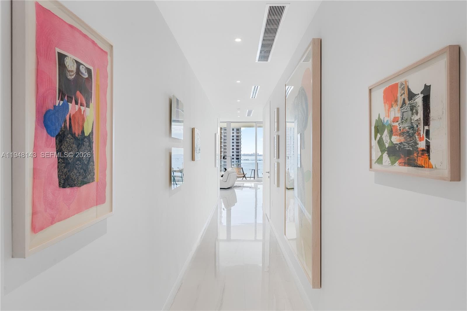 300 Biscayne Blvd Way # 2102, Miami FL 33131 — 34