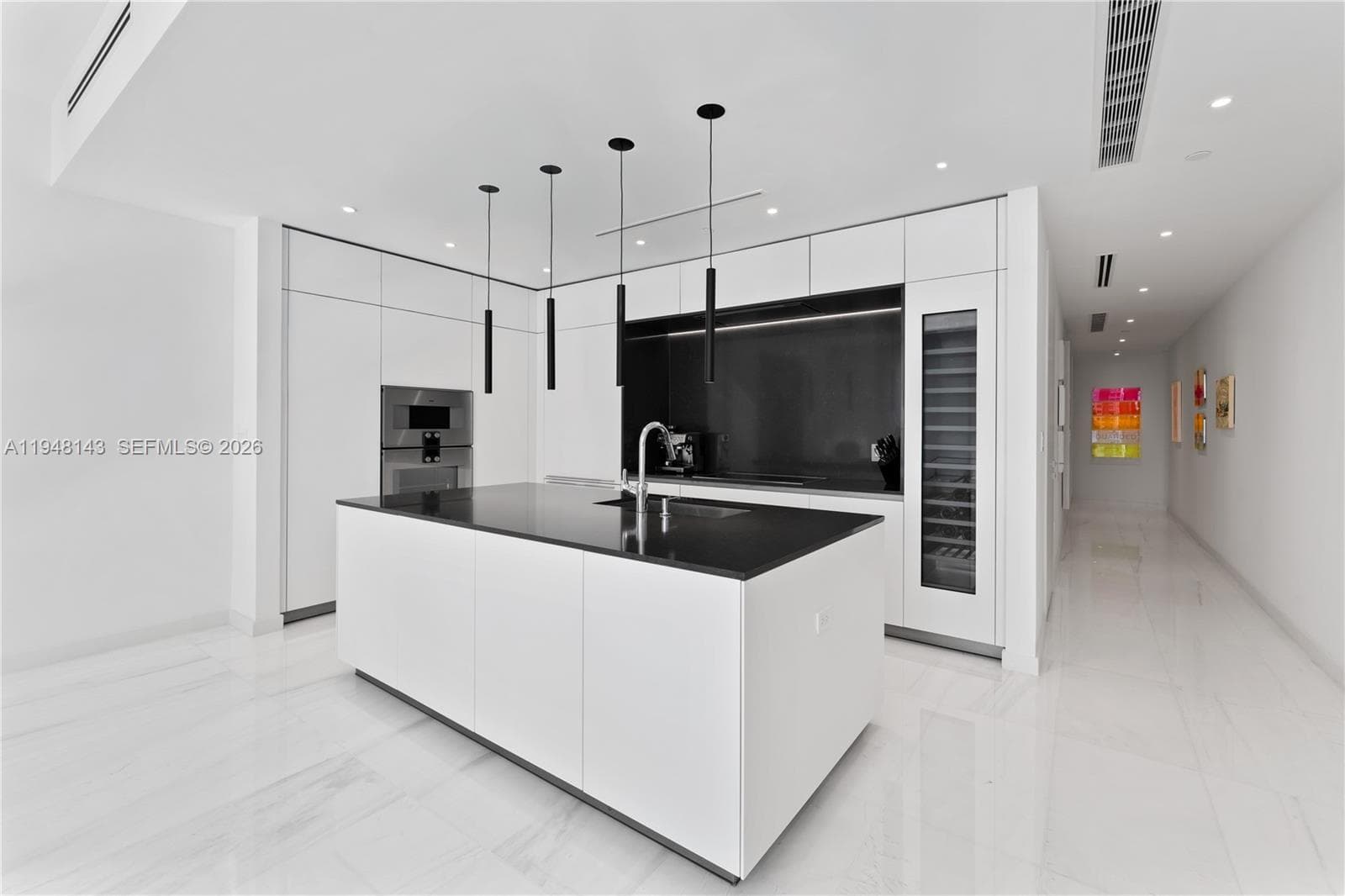 300 Biscayne Blvd Way # 2102, Miami FL 33131 — 25