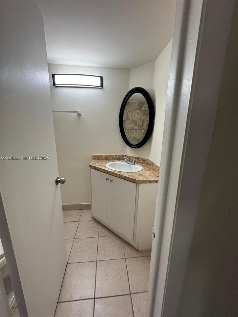 1201 NE 191st St # G313, Miami FL 33179 — 13