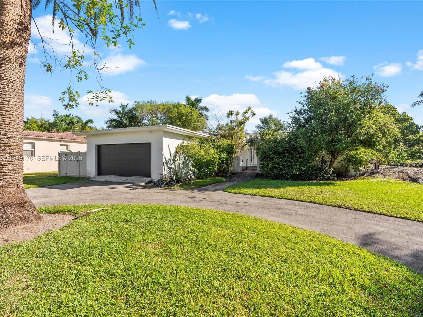 201 Golden Beach Dr, Golden Beach FL 33160 — 40